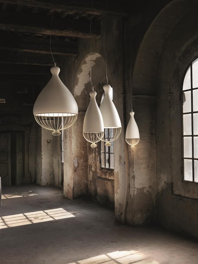 Lampe mit Keramik-Lampenschirm, mit Unterteil aus Metallfaden