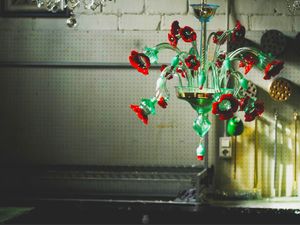 PAPAVERI, Kronleuchter mit Blumen aus farbiger Glaspaste