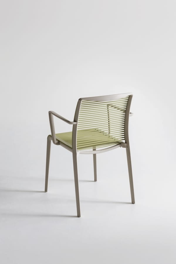 Avenica, Designer Stuhl in Polymer mit integrierten Armlehnen