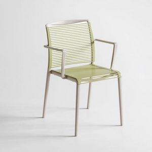 Avenica, Designer Stuhl in Polymer mit integrierten Armlehnen