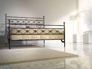 Double bed Incanto, Bgeleisen Doppelbett mit klassischen Dekorationen