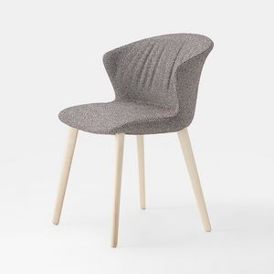 Kicca Plus Soft, Stuhl mit weicher Plisseepolsterung, Holzbeine