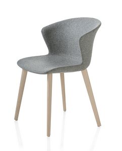 Kicca Plus, Stuhl mit umhüllender Schale, Holzbeine
