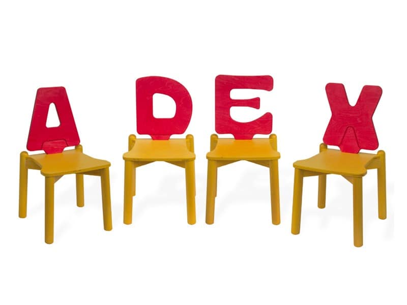 LETTERANDIA, Stühle für Kinder, shped Rückenlehne wie ein Buchstabe des Alphabets, für Spielplätze und Kindergärten