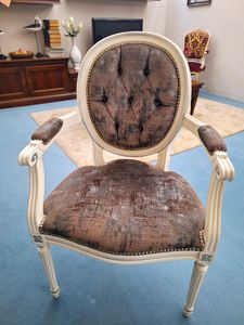 Art. 088, Klassischer Sessel mit weiem lackiertem Finish