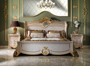 Isabelle Bett, Luxuriöses Bett mit Schnitzereien
