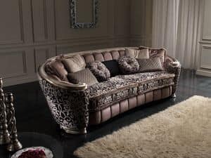 Glamour, Eine luxurise und elegante Sofa mit einem Blumenmuster Stoff