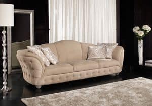 Scarlett, Plsch-Sofa mit kostbaren Dekorationen