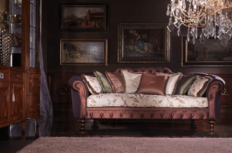 Silvia, Luxus-Sofa bedeckt in Seide, Federfüllung