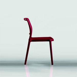 9312 Ara, Stapelbarer Stuhl aus Kunststoff