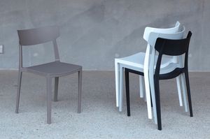 Art. 040 City Life, Stapelbarer Stuhl aus Polypropylen und Glasfaser
