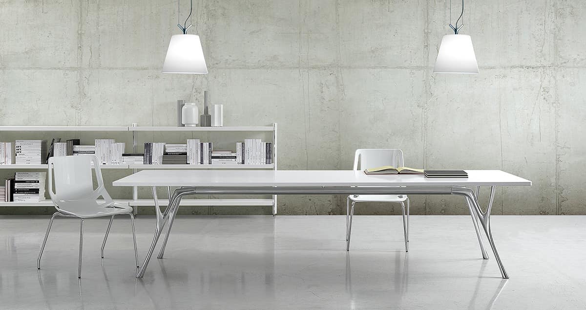 Pegaso solid, Langen Tisch aus poliertem Aluminium und Harz Top-