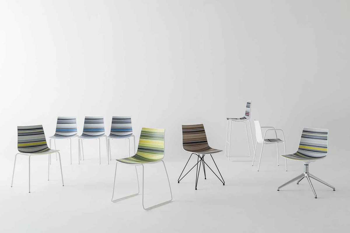 Colorfive S, Design Stuhl mit Beinen aus Metall, Schlittenmetallbasis