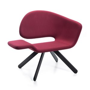 Nal�, Stoffsessel mit Metall- oder Holzgestell