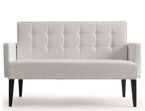 Rina-D, Sofa für den Hospitality-Möbelmarkt