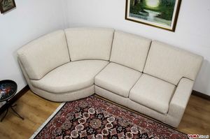 Silver, Einfaches und lineares Sofa mit halbrechteckiger Halbinsel und hohem Rcken