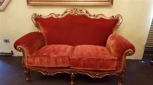 3195 SOFA, Klassisches Sofa aus rotem Samt