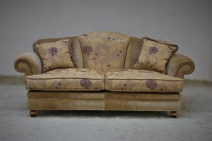 Fenice, Klassisches Sofa zu einem reduzierten Preis