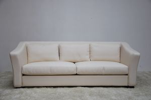 Mara Sofa, Outlet-Sofa aus elfenbeinfarbenem Stoff