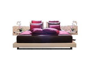 Character, Bett mit gro�z�gigem Kopfteil und Capitonn�-Polsterung