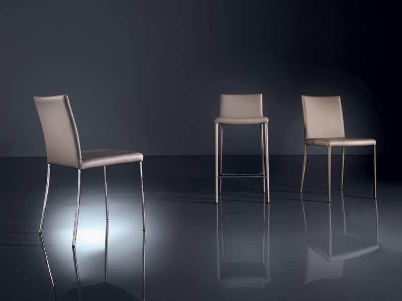 ART. 219 PRISCILLA  , Moderne Stuhl aus lackiertem Metall, abnehmbaren Stoff