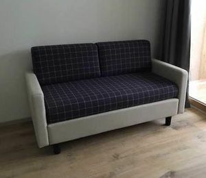 Art. 12356 Einzelschlafsofa aus Kunstleder, Einzelschlafsofa mit Holzstruktur