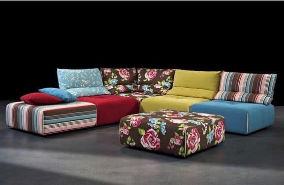 Modulares Sofa mit abnehmbarem und anpassbare Beschichtung