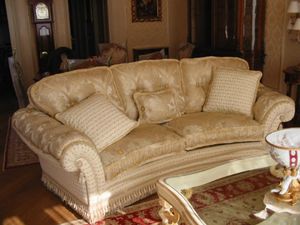Art.110, Sofa im klassischen Stil