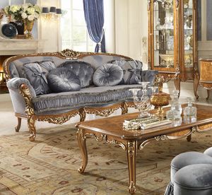 David DV66, Sofa im klassischen Stil mit handgefertigten Dekorationen