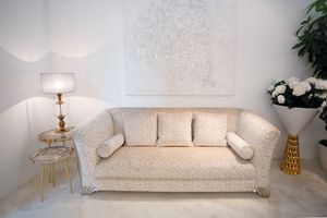 Ducale, Klassisches Sofa mit edlen Stoffen bezogen