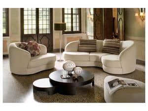 Piano, Sofa im klassischen Stil, geschwungene Linien, in der Polyurethan-