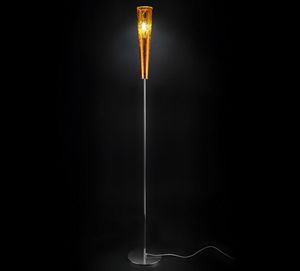 GOLD FIRE H 180, Bodenlampe mit orangefarbenem Blatt