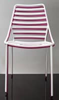 Link, Stapelbare Stuhl aus Metall mit horizontalen Linien zeichnen