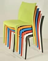 SE 161, Vollkunststoff-Stuhl in verschiedenen Farben, für die externe