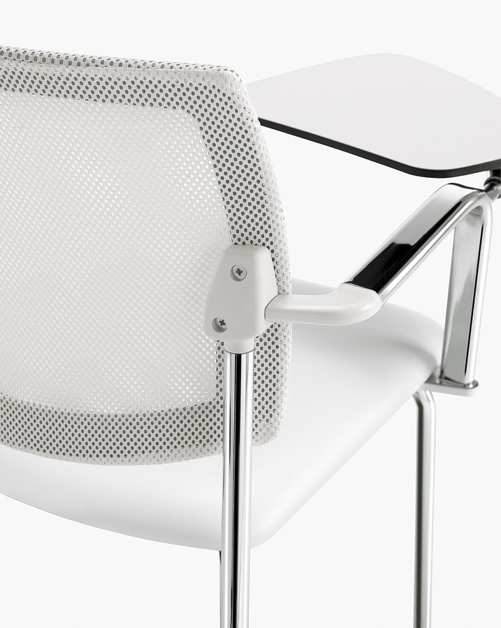 Q44, Stapelbare Stühle mit Anti-Panik-Tisch