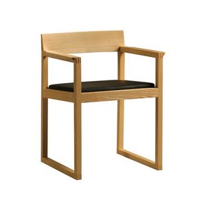 Burton 3891, Stuhl mit Armlehnen, mit linearen Formen