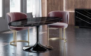Young Tiche, Tisch mit ovaler Platte aus Sahara-Noir-Marmor