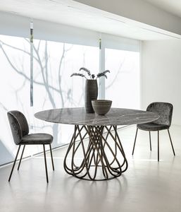 Infinito, Eleganter und raffinierter Tisch mit Metallgestell