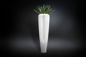 New Casablanca, Vase mit Blumenkomposition
