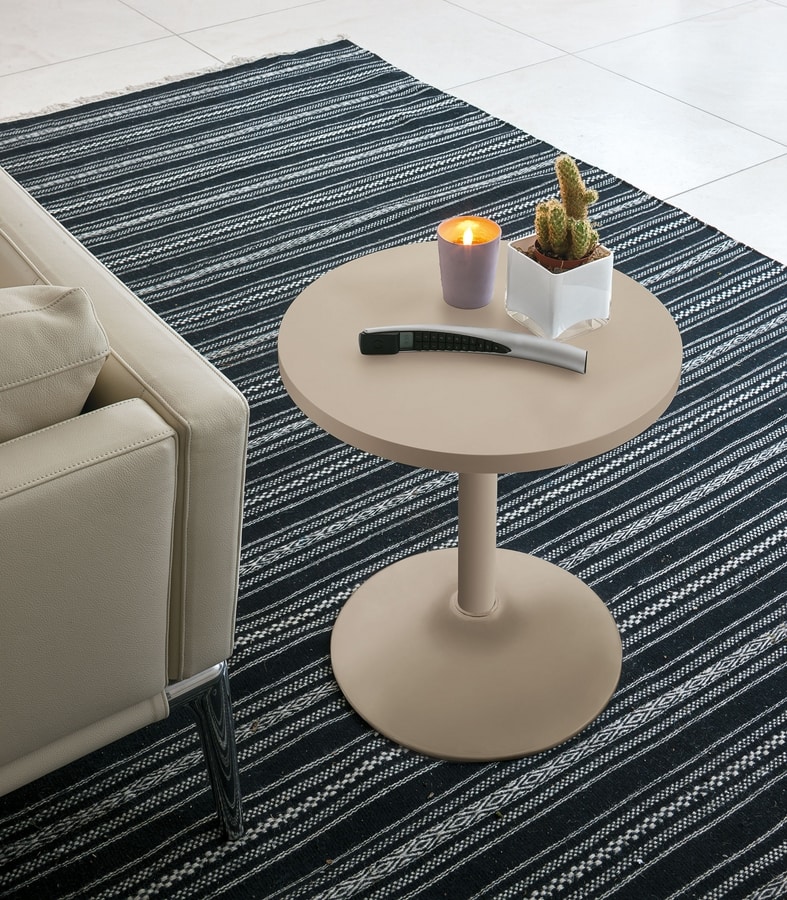 Kleiner Tisch mit runder Platte und Basis
