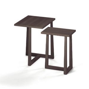 Trekk, Beistelltische aus Massivholz