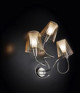 ARIA L 40, Wandlampe mit 3 Kristalllampenschirmen