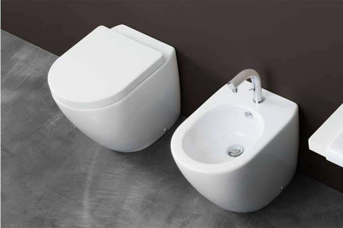 WC mit Bidet, aus hochwertigem Keramik
