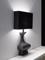 Moore table lamp, Elegante Lampe fr Konsole, in Furnierholz