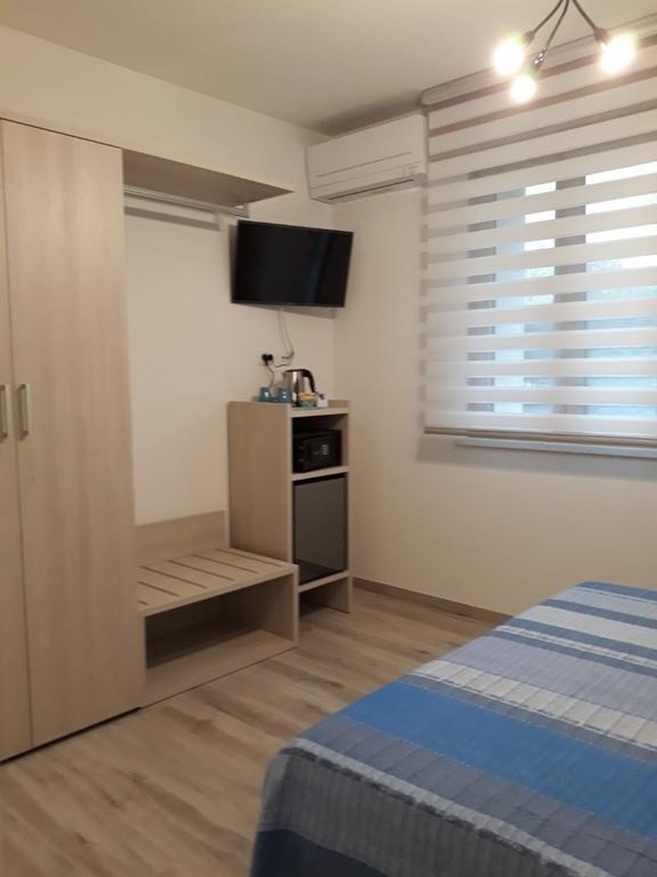 Einrichtung f�r B&B-Zimmer im Trentino, Italien