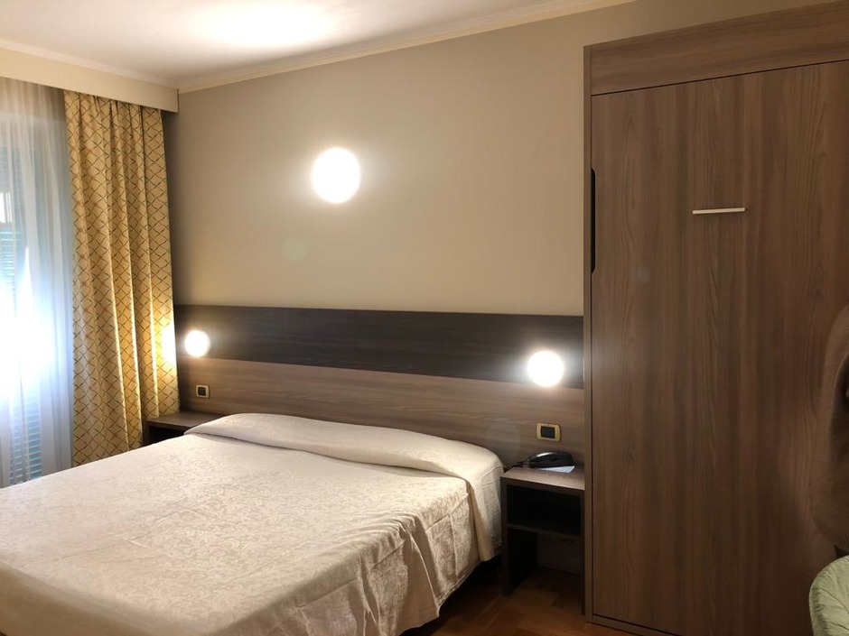 Hotelzimmerm�bel in Genua, Italien