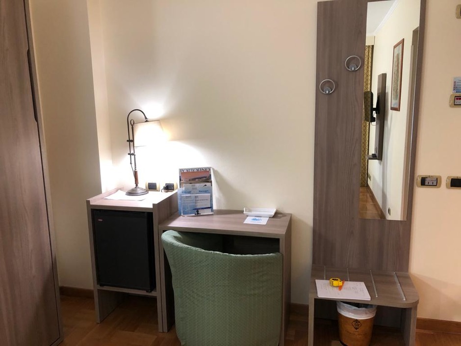Hotelzimmerm�bel in Genua, Italien