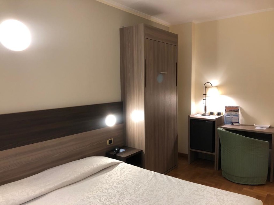 Hotelzimmerm�bel in Genua, Italien